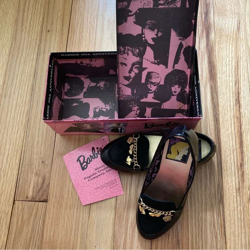 Vintage RARE 1993 Barbie 35th anniversary patent flats little girls size 10.5